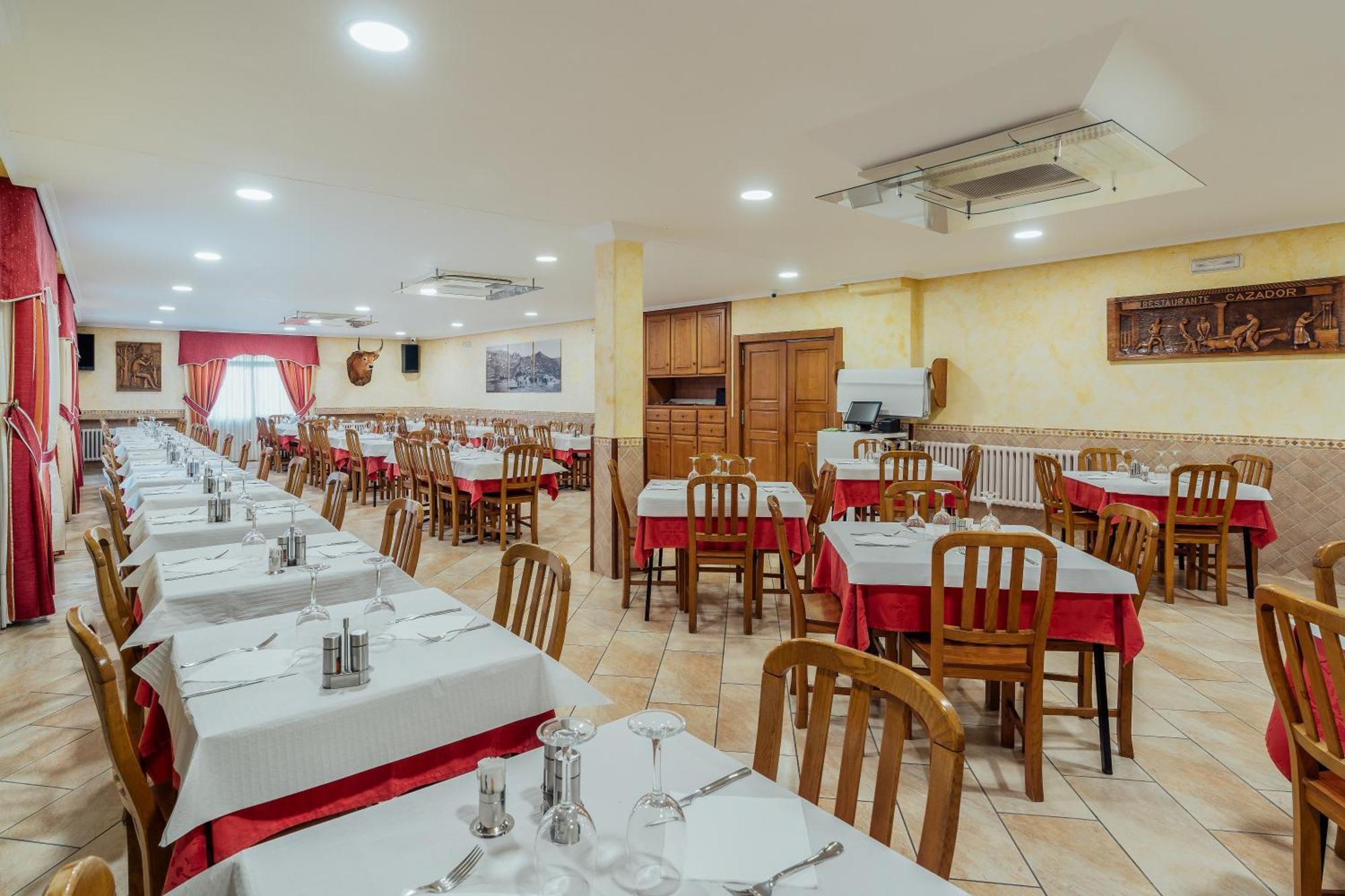 Hotel Restaurante Cazador Pereiro 外观 照片